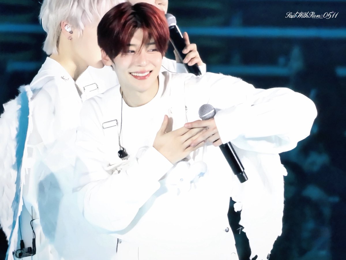 SailWithSion511's tweet photo. Happy 24th to My Prince

#HAPPYSIONDAY
#시온_생일이잖아_달려이잉
#SIONTimeToShine
#最愛の王子シオンお誕生日 https://t.co/PuWhVzr1at