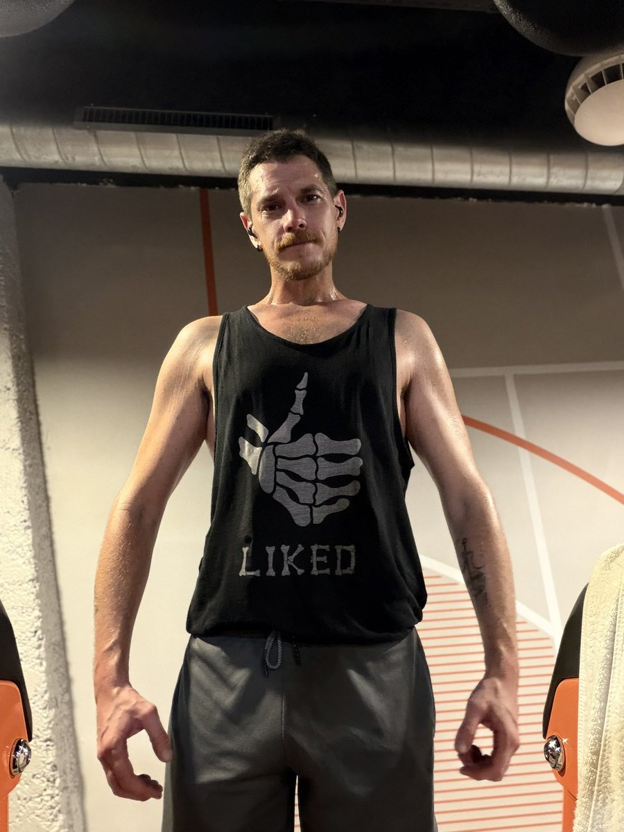 romainpost's tweet photo. Monday gym https://t.co/PEOHsNlanV