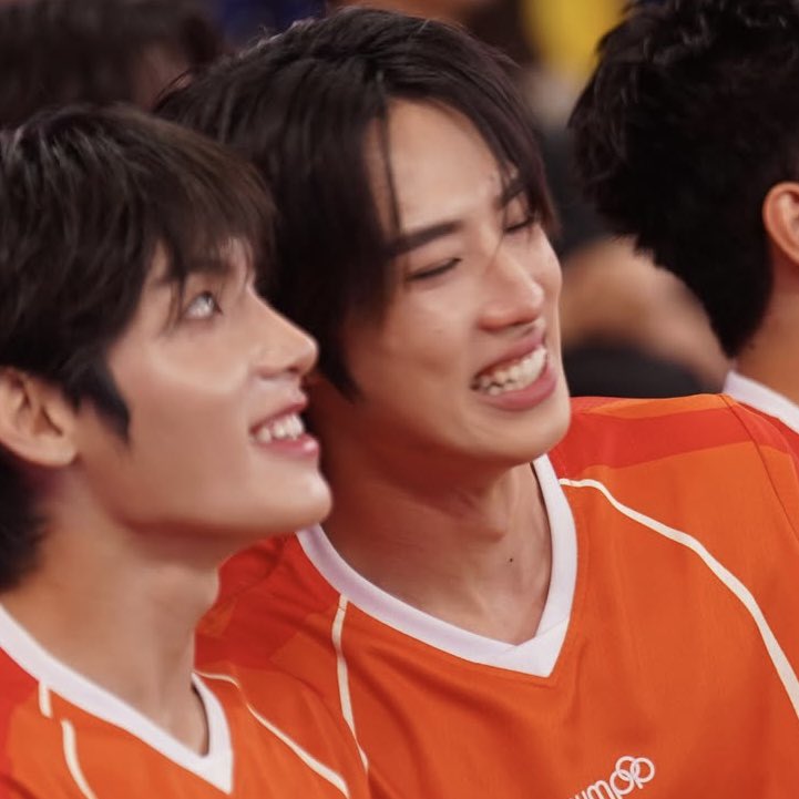 เทนนีสัน       เควิ่น                 ซานดร้า      ปู่แม็กซ์