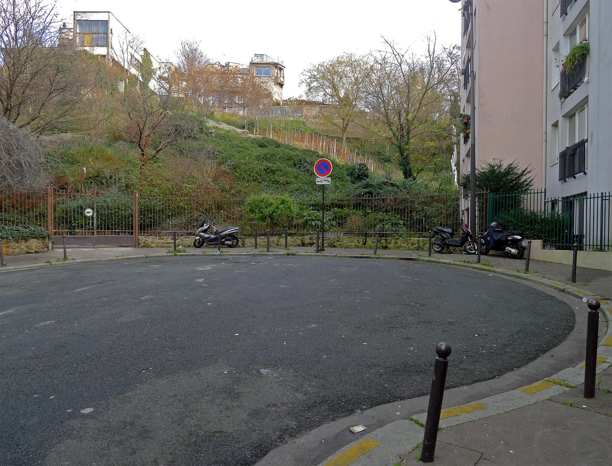 parisperdu's tweet photo. La rue des chaufourniers.          

En savoir plus :    https://t.co/N8aWnsLbaY https://t.co/DfPChSa8Cj