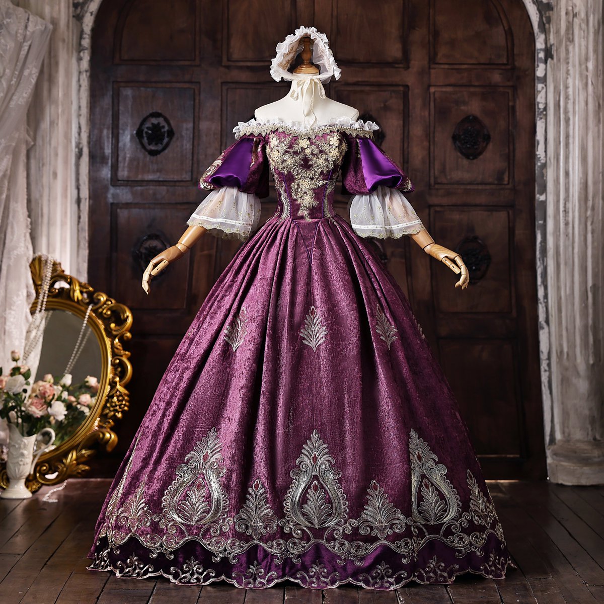 VictorianGown's tweet photo. 2026 New Arrival Women's Masquerade Dresses for theme parties, theater, drama, renaissance fairs, reenactments, fantasy photos and other holidays. All of women's masquerade ball dresses are available for free custom-making to your precise measurements .

https://t.co/kB7GbJEp5v https://t.co/lkDTNjX1vJ