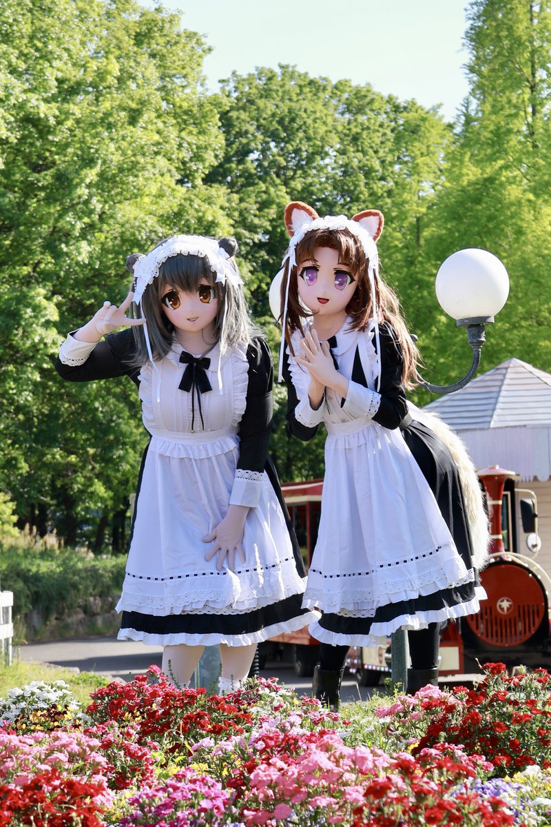 Tapplin01's tweet photo. 5/10はメイドの日☆と言う訳で少しの間でしたがカラダをお借りしてブルーメの丘に顕現🦊楽しかったのです🍃ありがとうございました♪
#JACKETinブルーメの丘 https://t.co/XySfKRGB2d