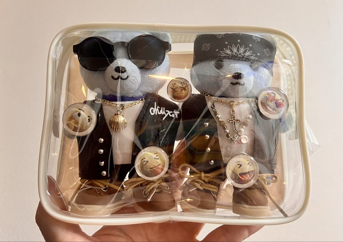 このビニールのポーチ🐻ぬい入れに 昨日DAｲSOで200円で買ったんだけど