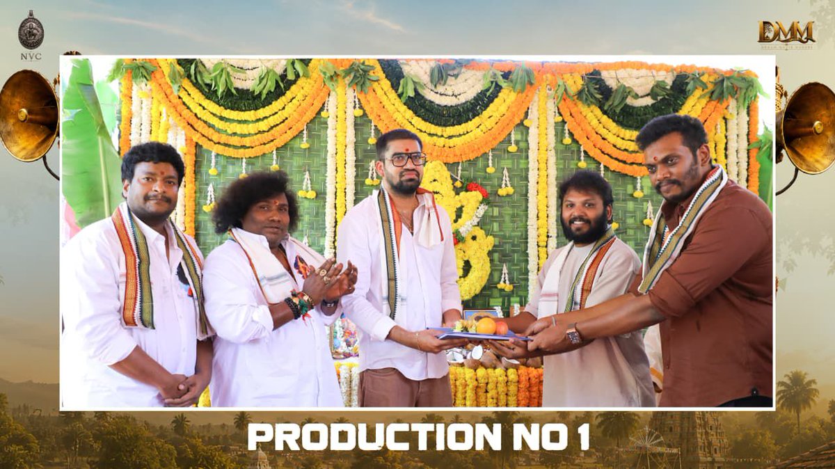 baraju_SuperHit's tweet photo. A never-seen-before collab for a sensational FUNFEAST💥😂
#Satya x @iYogiBabu comes together For the FIRST TIME EVER for @Nayavayu & @DMMfilmsofl Production No-1 ❤️🔥
Pooja ceremony & Shoot commences today 🪔✨
@PawanBasamsetti @nag1987_12 @pawanch19 #BabluAju #Kamesh https://t.co/KWN5ezrOc2