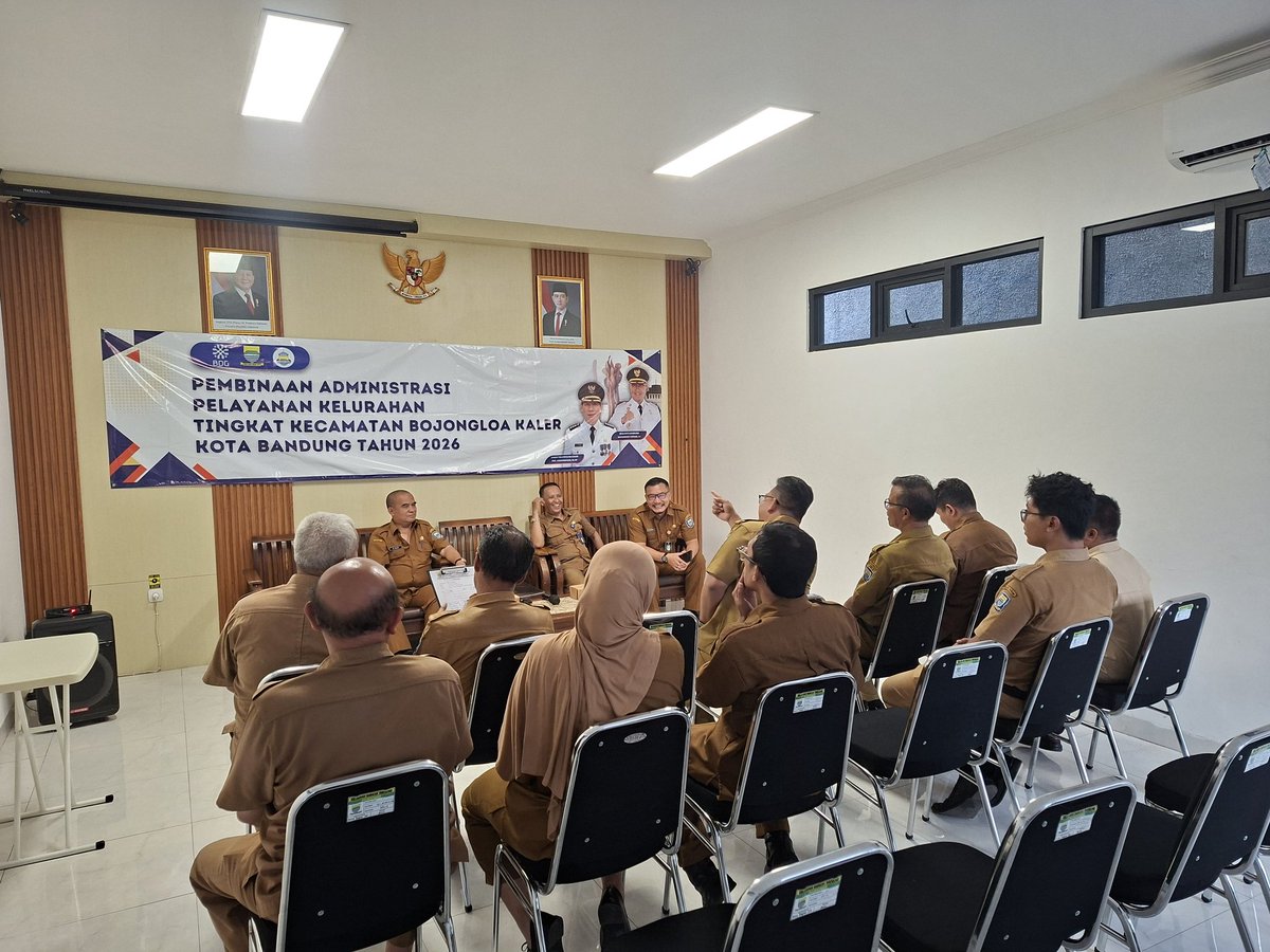 Kel_Batar's tweet photo. Pembinaan Administrasi  Pelayanan Kelurahan Tingkat Kecamatan Bojongloa Kaler Kota Bandung Tahun 2026 https://t.co/h6KJEzi3CI