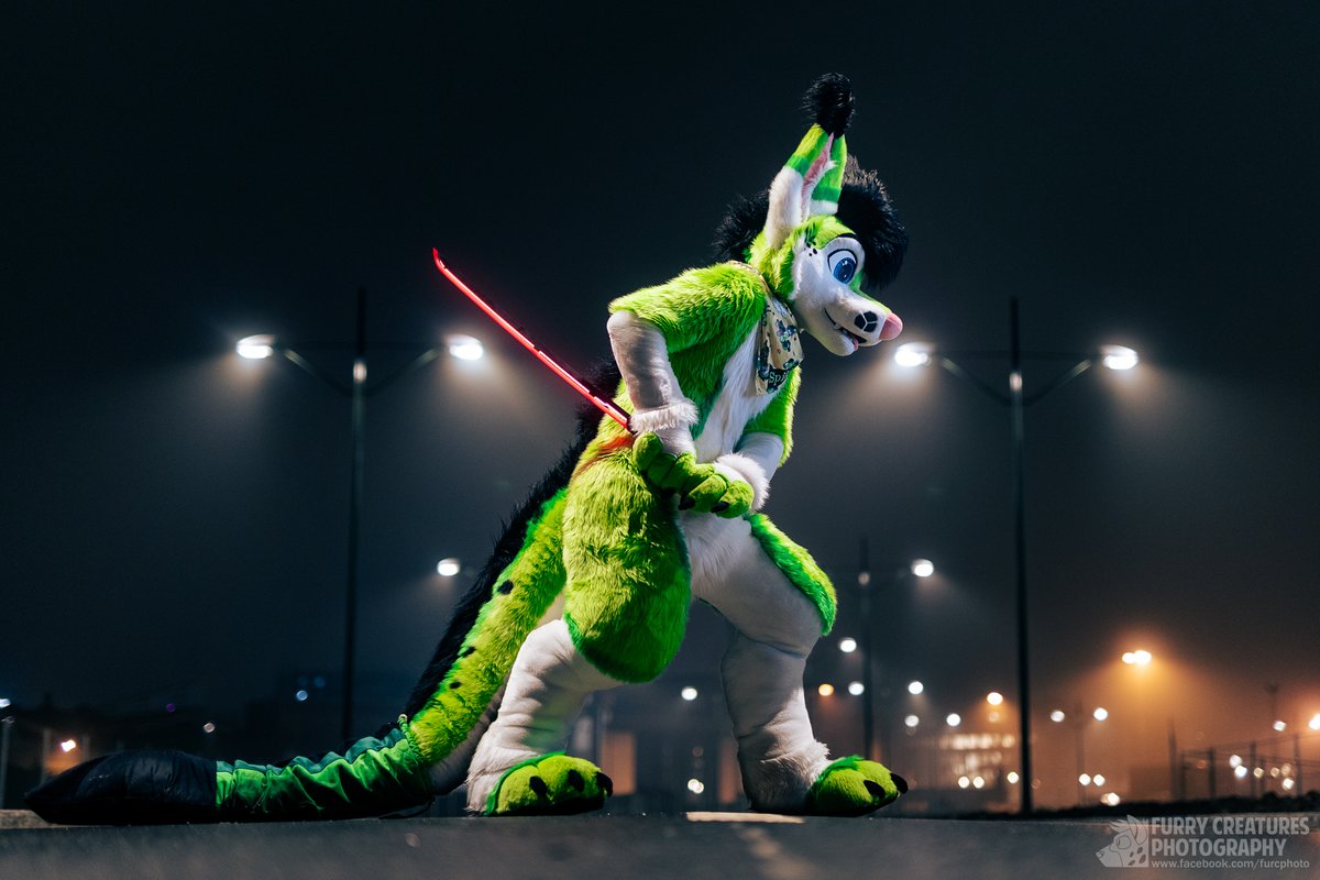 FurCPhoto's tweet photo. @SDrachentaenzer @Fionka_Fursuits You are always big. Beware of Spikezilla. https://t.co/HKWgvJRgtv