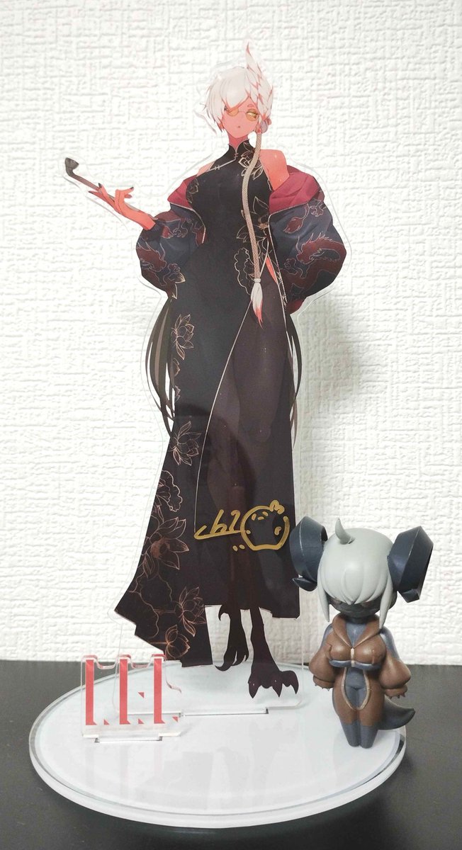 レア賞》 直筆サイン入りBIGアクリルスタンド めちゃくちゃでかいです
