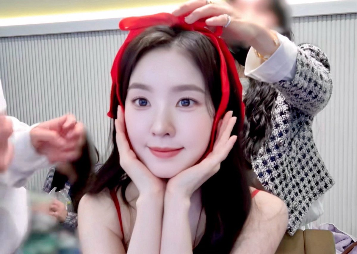 🌷🐰🌷 (@preciousrenebae) on Twitter photo 