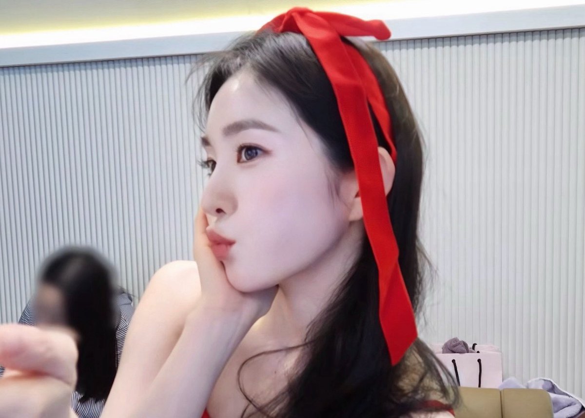 🌷🐰🌷 (@preciousrenebae) on Twitter photo 