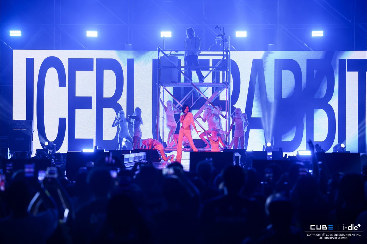 new images have been released of icebluerabbit’s performance at HIPHOPPLAYA Festival 🔥