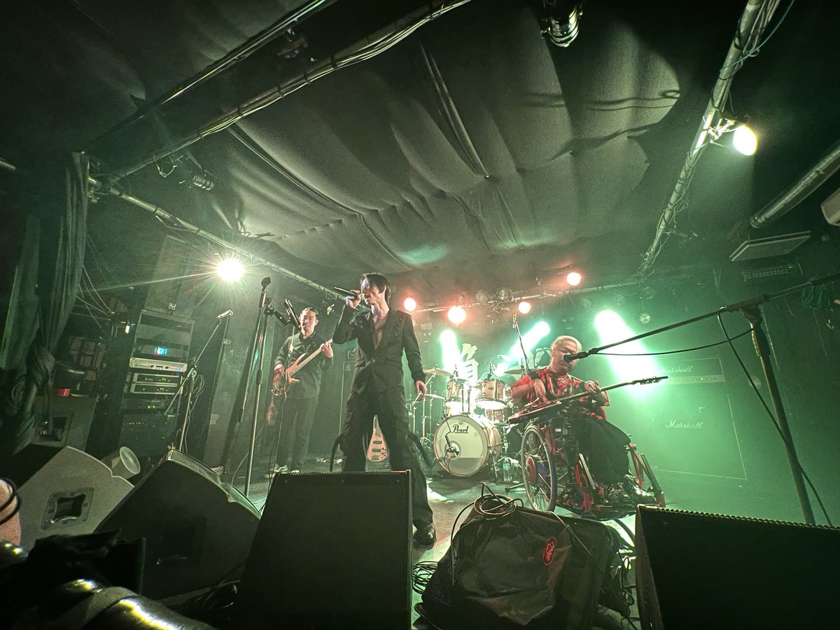 StreamingREDxxx's tweet photo. 5月9日
THE LOVEROCK VIOLENT COLORS TOUR 3rd
セットリスト

1. 暁月
2. アカイキズナ
3. 春爛漫
4. 夢 -YOU.ME-
5. 憂いの底(新曲¥
6. 眩暈
7. 鬼陽炎(新曲)
8. 喪失
9. RUN &amp; GUN

#streamingred
@Rikizo
@showji_kawasaki https://t.co/0b8LCUlvuw