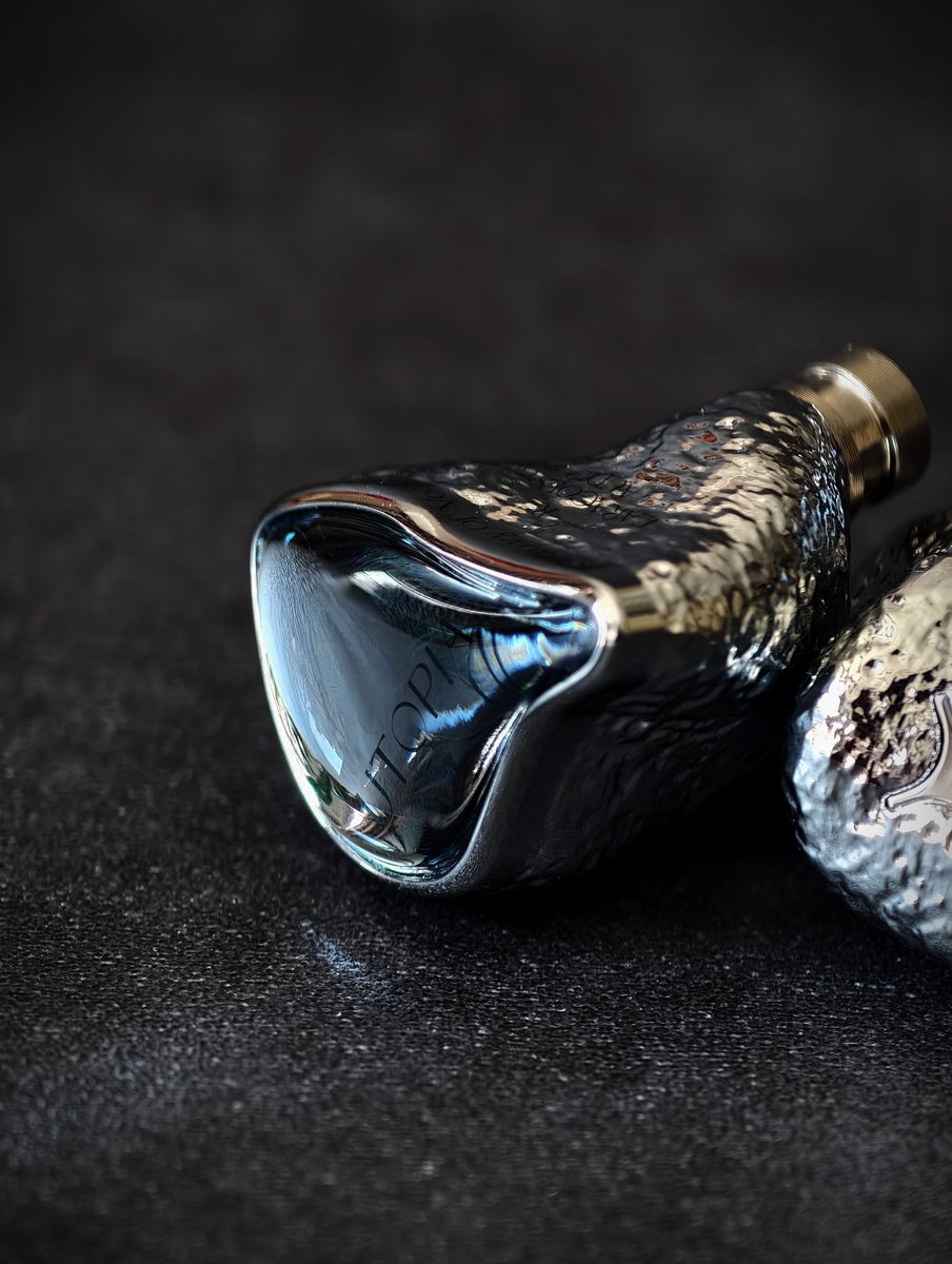 EarAcoustic_CN's tweet photo. The flagship you'll actually wear every day. OSHUN LTD "Shun" works with your phone, laptop, tablet—no extra gear needed.
#EarAcousticAudio #EverydayHiFi #EasyToDrive #HiFi #IEM https://t.co/OhfkMfF0hA