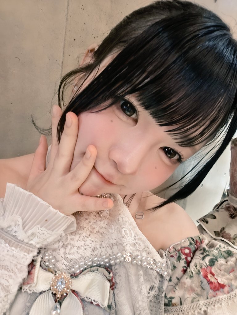 白雪華凪ちゃん、実際に会ったら本当にしろくてふわふわで、おしつぶ