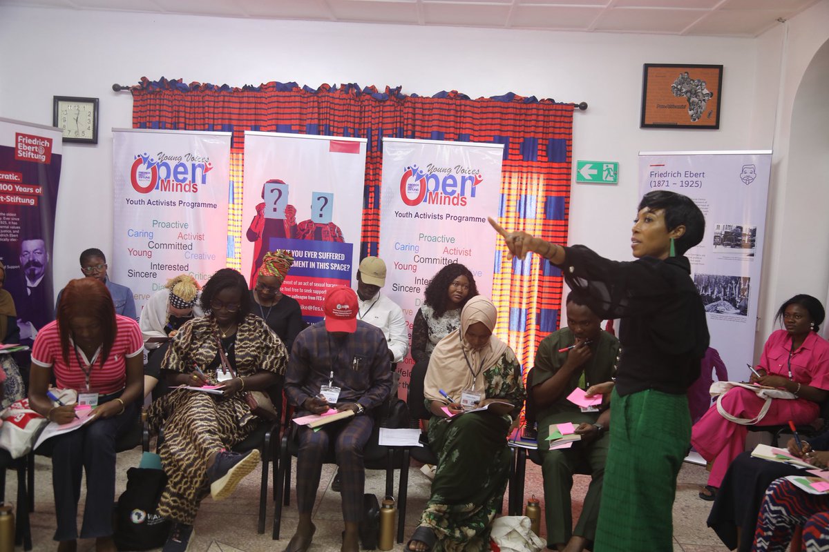 FES_OMYV's tweet photo. “Group Facilitation as a Tool for Development” with @aderonkeige 
One key takeaway: a facilitator may not always be a subject matter expert, but must be a process expert.
The session was engaging &amp; truly reflective of young voices being heard 
#FESOMYV #YouthLeadership https://t.co/AaAGb0Pg7f