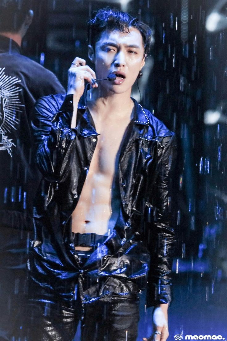 Yixing Thirst Traps tweet media