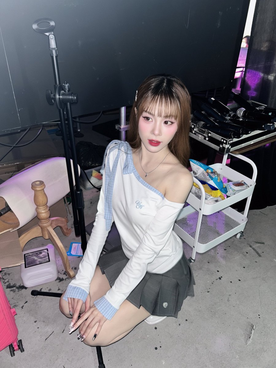 Kaelieleo tweet media