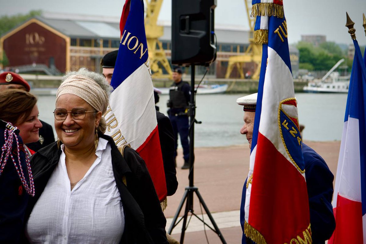 ElusLFIRouen's tweet photo. Nous commémorions hier les victimes de la traite négrière et de l’esclavage. #Rouen porte une lourde responsabilité historique.

Le travail de mémoire impose de s'occuper des références coloniales encore trop présentes, comme de l'invisibilisation des crimes de la traite. https://t.co/LrxbIdEGRh