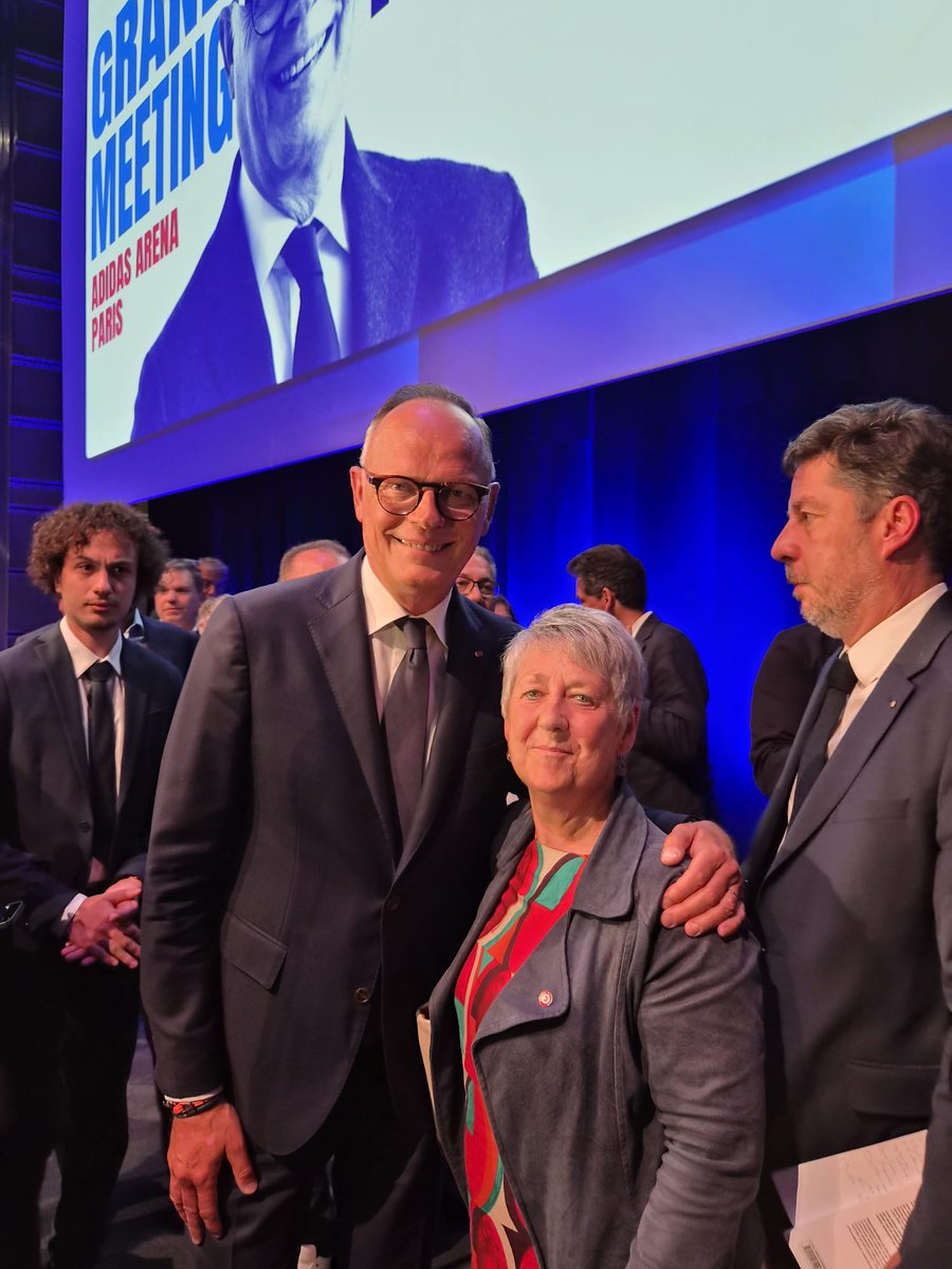 VLudmannDeputee's tweet photo. Ravie d’avoir participé à la réunion d'@HorizonsLeParti  à Reims ce week-end avec @EPhilippe_LH  et l'ensemble des élus et membres du parti. 
Cette journée a permis de réaffirmer nos valeurs de sérieux et de cohérence pour l'avenir de nos territoires. https://t.co/9Dl85u61Da