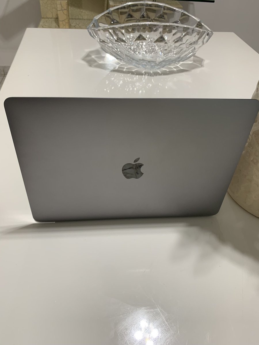 Apple MacBook Pro Touch Bar 2020 || 8GB || 256GB || i5 || 725 000 kz || 946989890