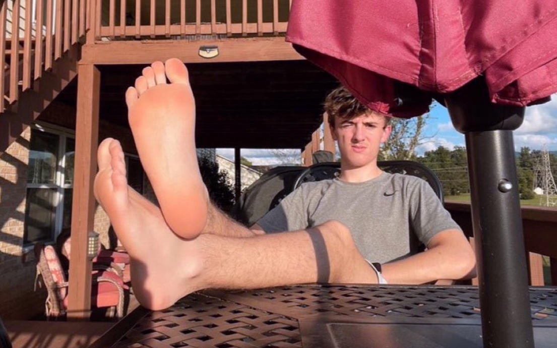 Big Feet tweet media
