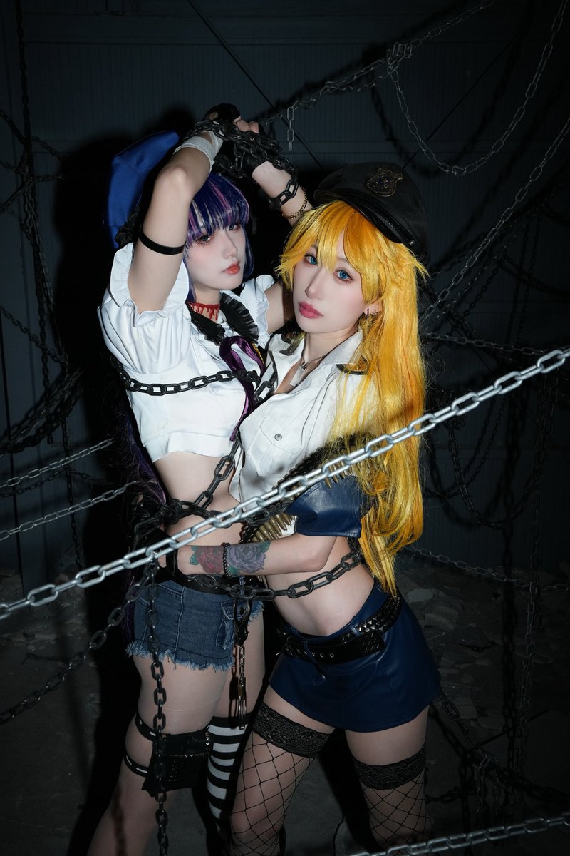airu__cos44's tweet photo. ⛓🖤

#パンティアンドストッキング 
#cosplay https://t.co/hZoFcC9C3F