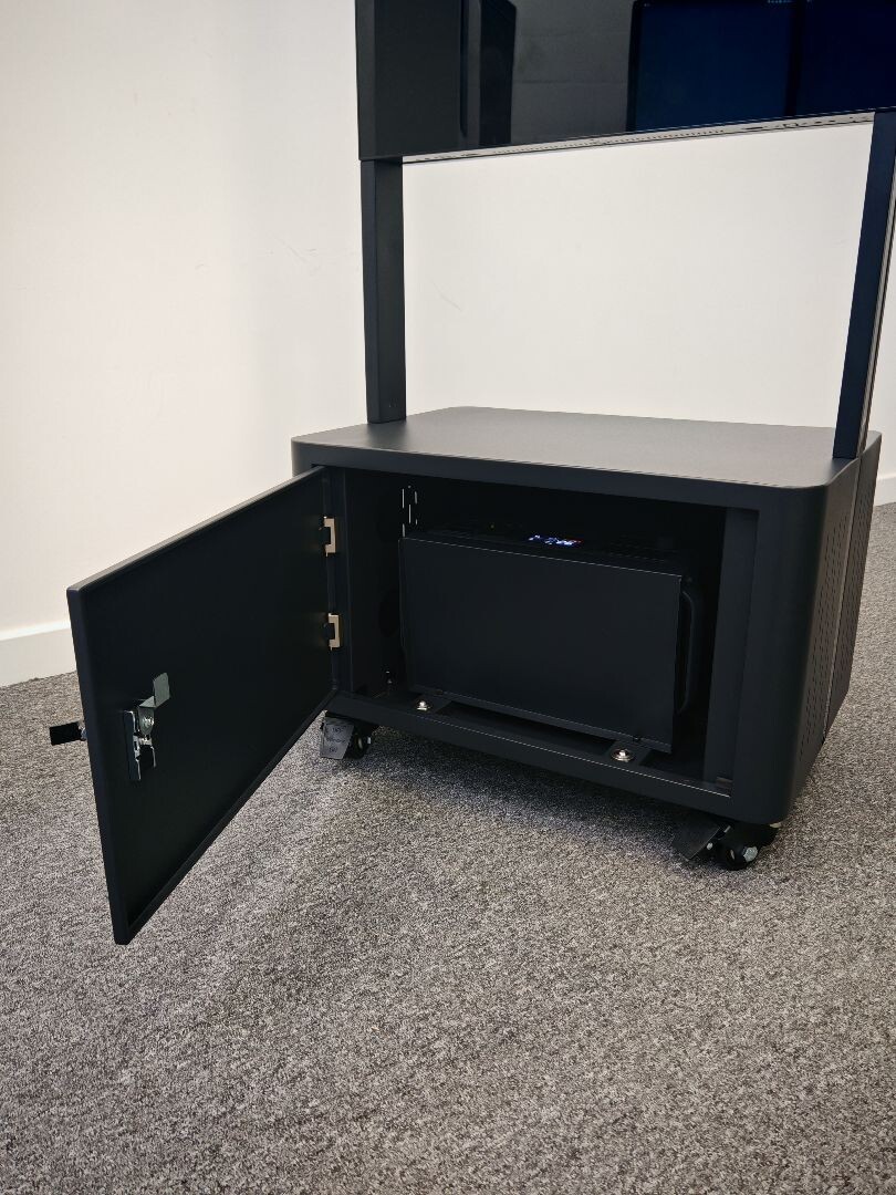 LamasaTech tweet media