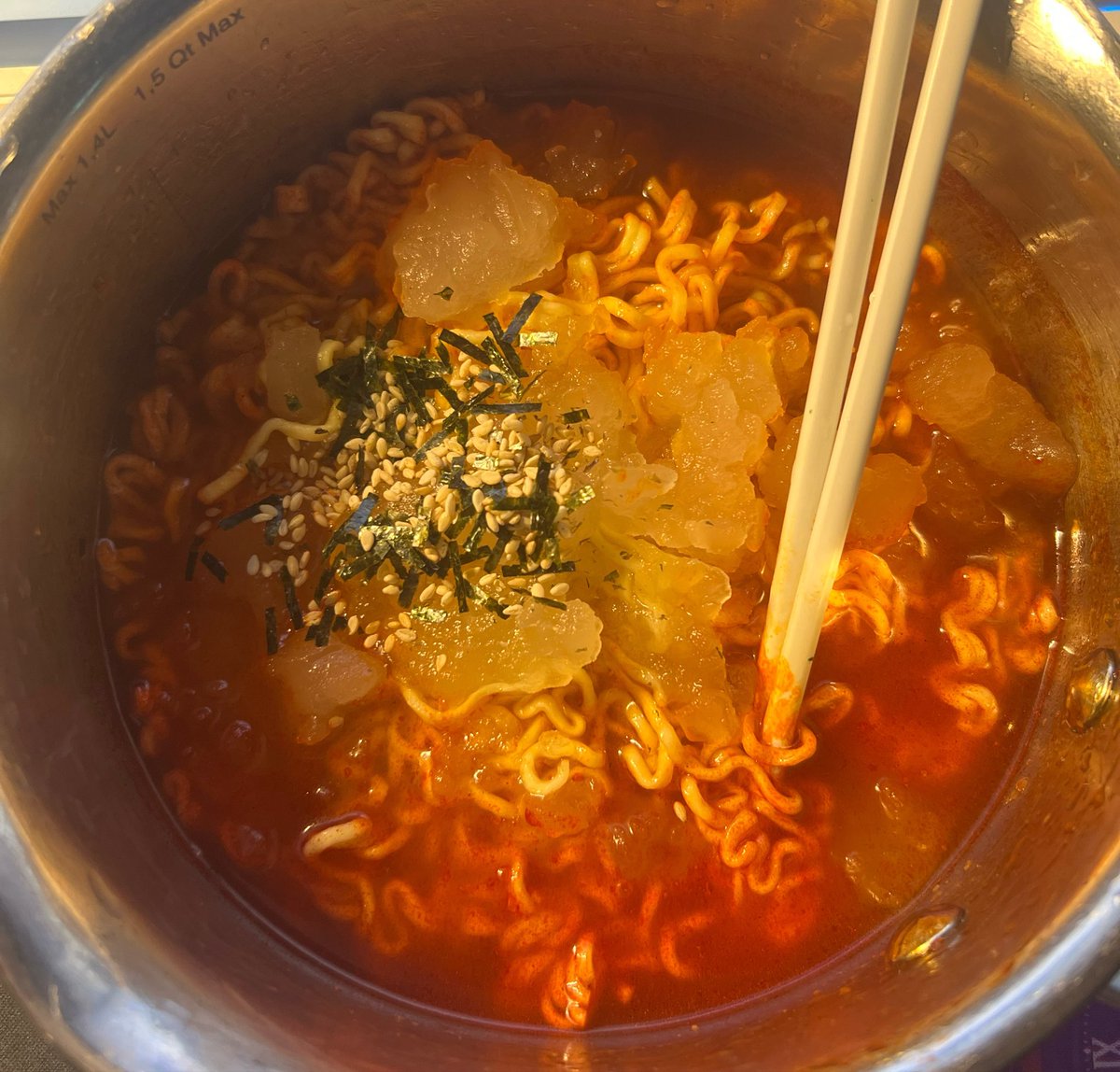 헤일라 미러 tweet media