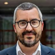 Este MEMO ,Javier Padilla, número dos de Sanidad y palanganero supreme de MEMA, ha faltado al respeto a Clavijo y por ende a todos los canarios.

Si hay algún problema en Canarias con las ratas y la seguridad, no se olviden de su gepeto.