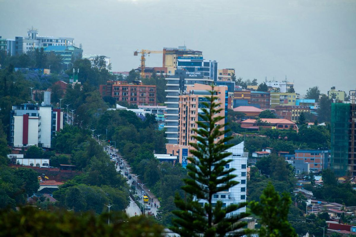 rwandalens's tweet photo. When they ask you about the green city, just say Kigali.

📸: @FaustinNkuru https://t.co/k8O1OwwwHp
