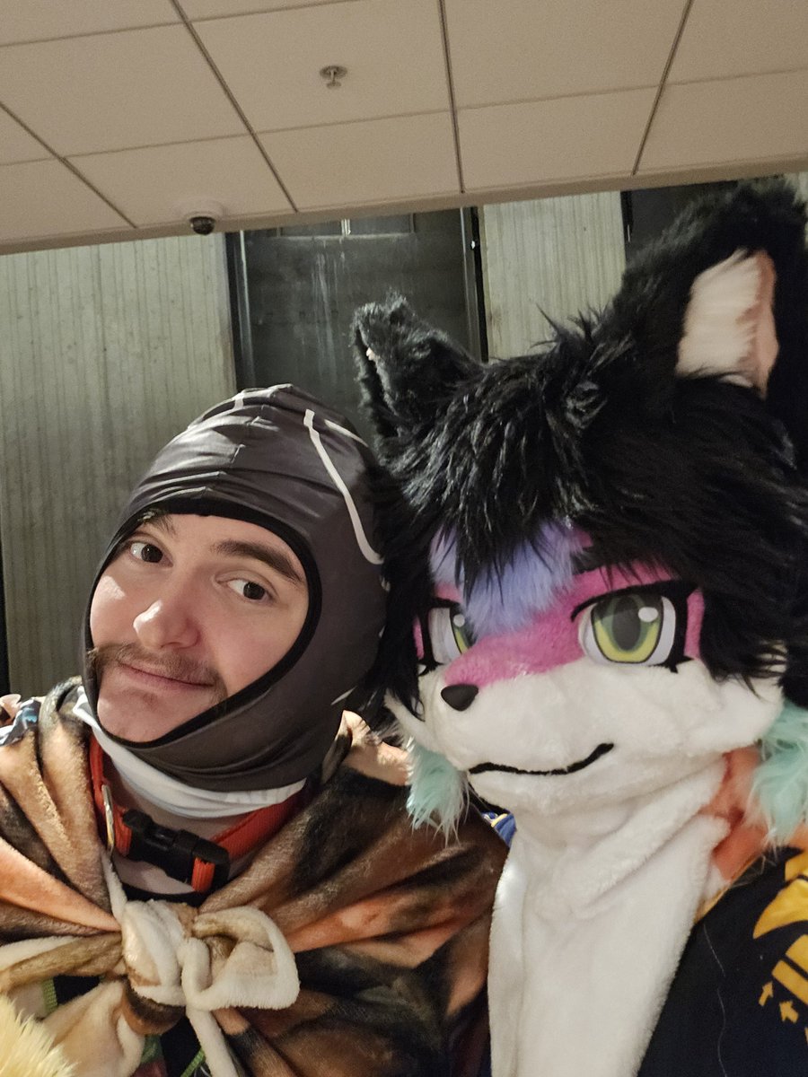 Dmanfur tweet media