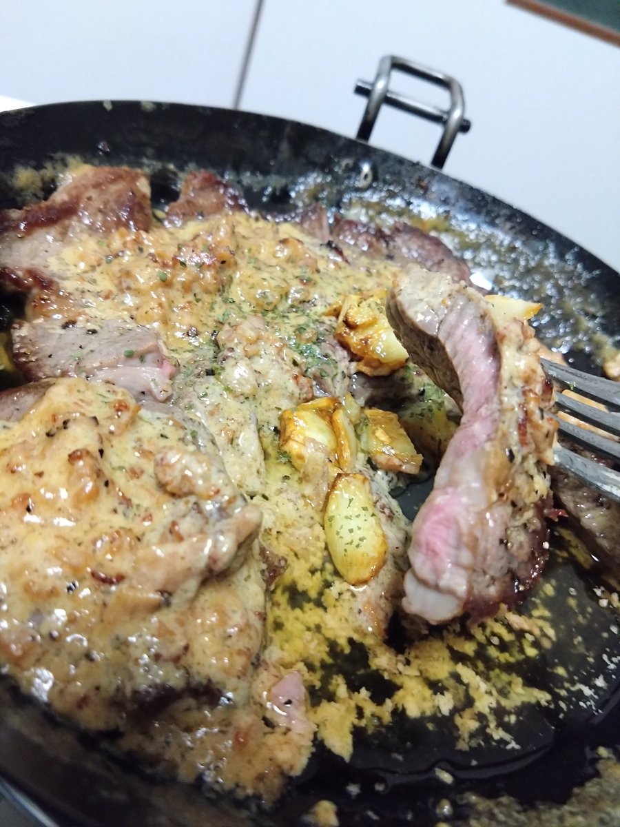 arch_rack's tweet photo. #キャンプ　#ソロキャンプ

キャンプ始めたて
ステーキのキウイソースがけ

今
こういうのでいいんだよ　

大体こうなる。。ならない？ https://t.co/mJZLTgXChZ