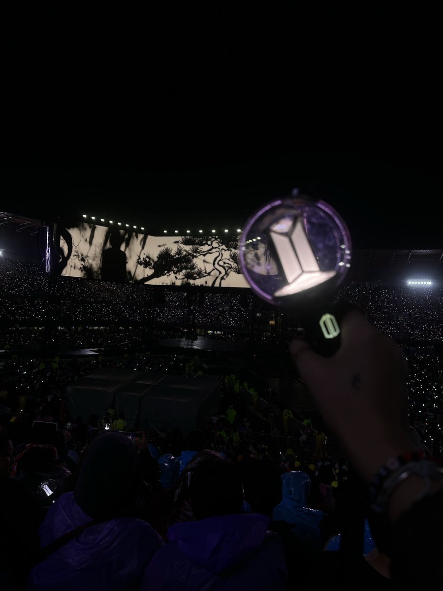 18Taekok's tweet photo. Una noche, mil emociones y un recuerdo para toda la vida. Los amo chicos. Gracias por tanto 💜💜💜😭
#BTS_ARİRANG_WORLDTOUR_MEXICO 
#BTS_ARİRANG https://t.co/8bVD2BgvG7