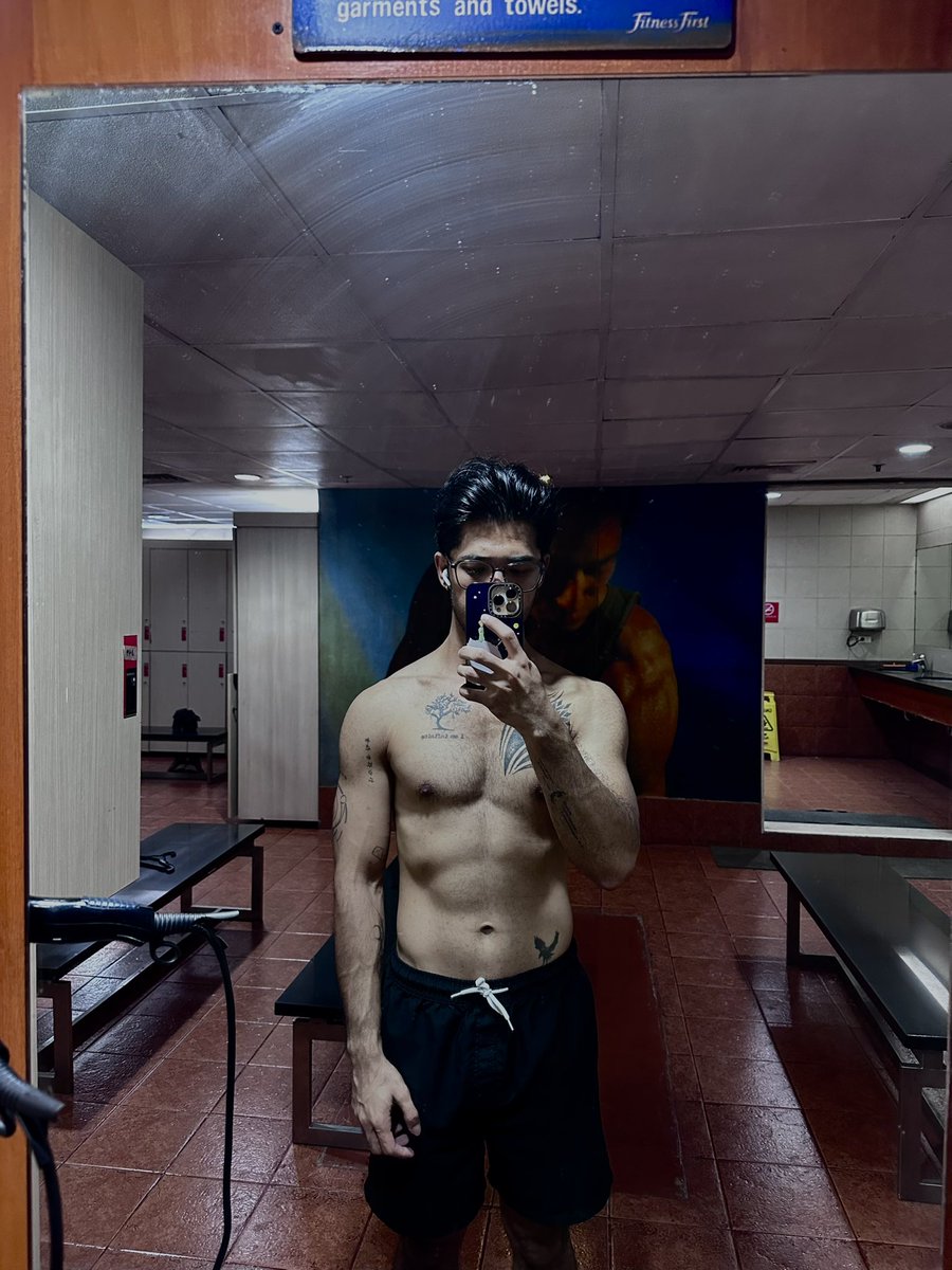 kopigelooo's tweet photo. 4 months of consistency. So happy with my progress 😌 https://t.co/JuyrO4I8LR