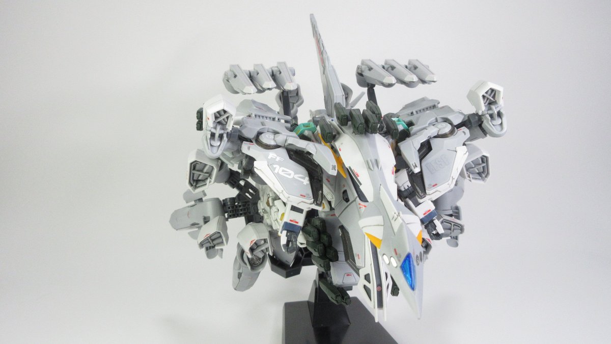 MarkH68008141's tweet photo. 【ガンプラレビュー】これで正解か自信ない（笑）　迫力のキットを部分塗装でカスタマイズしてみた！　HGUC 1/144 TX-ff104 アリュゼ... https://t.co/iizsHZJyDf @YouTubeより 　部分塗装とデカールでカスタマイズ。変形は正しいかちょっと怪しいですが😅　＃アリュゼウス #マークの玩具レビュー https://t.co/21SD67JtPD