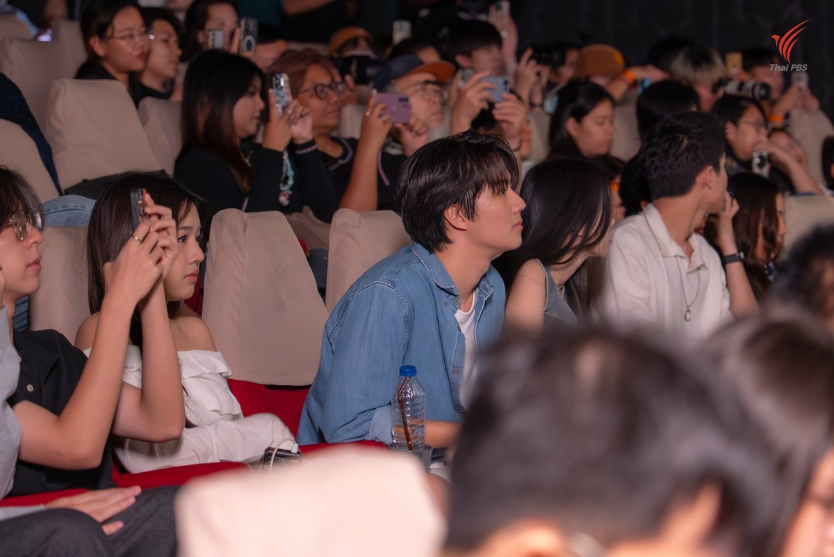 JengJournal's tweet photo. 110526 🐶 Facebook: ละคร ไทยพีบีเอส (Update)
ภาพบรรยากาศงาน Finding The Last Note ท่วงทำนองที่เลือนหาย Final EP FAN SCREENING 🎶
#ท่วงทำนองที่เลือนหาย
#FindingTheLastNote
#FindingTheLastNoteFinalEPFanScreening
#JengChotipat @Jengchtps https://t.co/1oaWqBoUQl