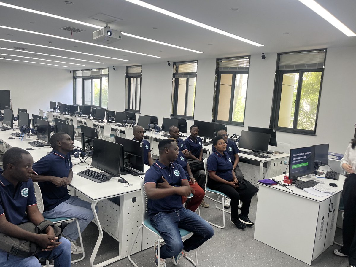 forevertvet's tweet photo. Day 2 of the Rwanda–China training program at ZEPC focused on hands-on learning, innovation, and strengthening technical skills in the power and renewable energy sector
@RTB_Rwanda https://t.co/bAu965lWsl