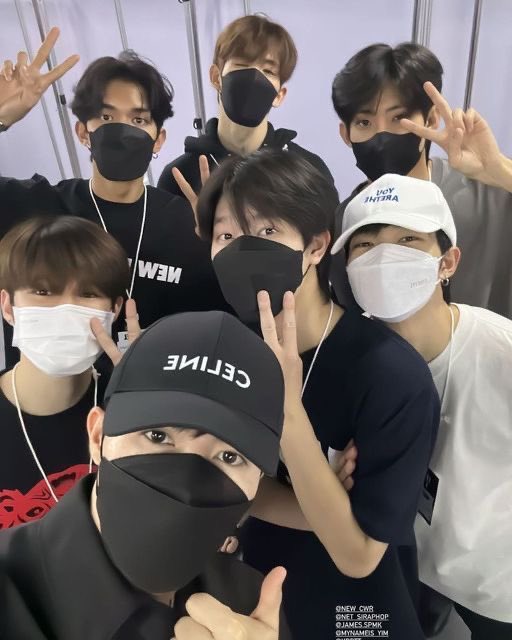 ᨦ ลอลอ ྀིᨩ tweet media