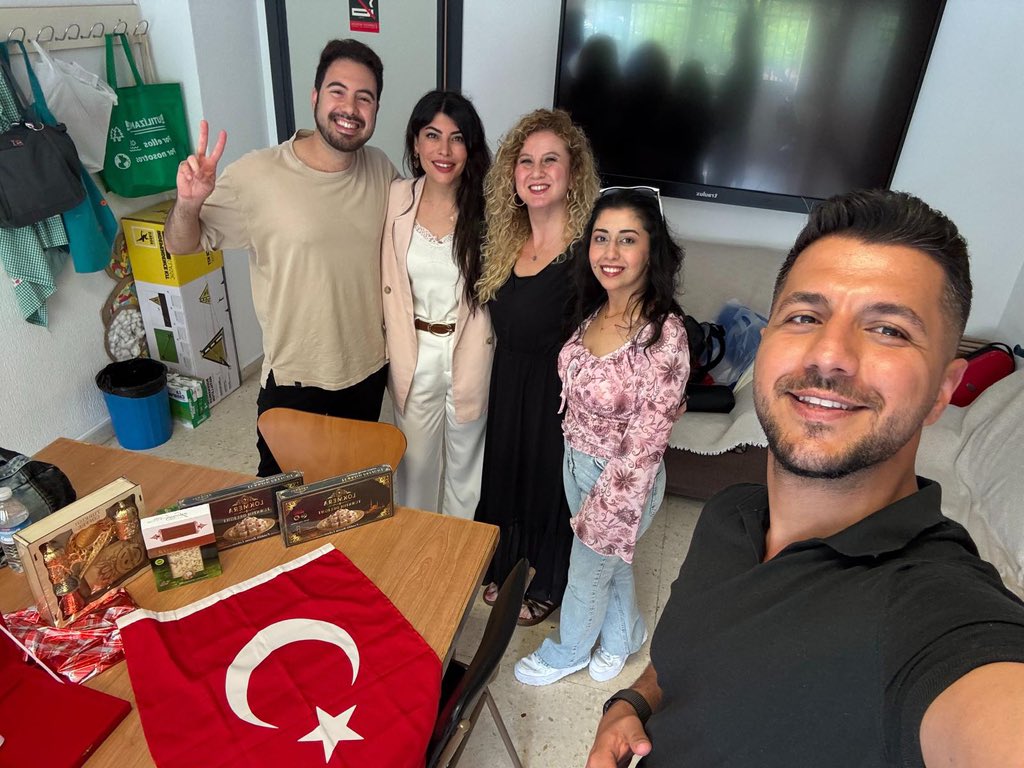 Adnan Menderes İlkokulu tweet media