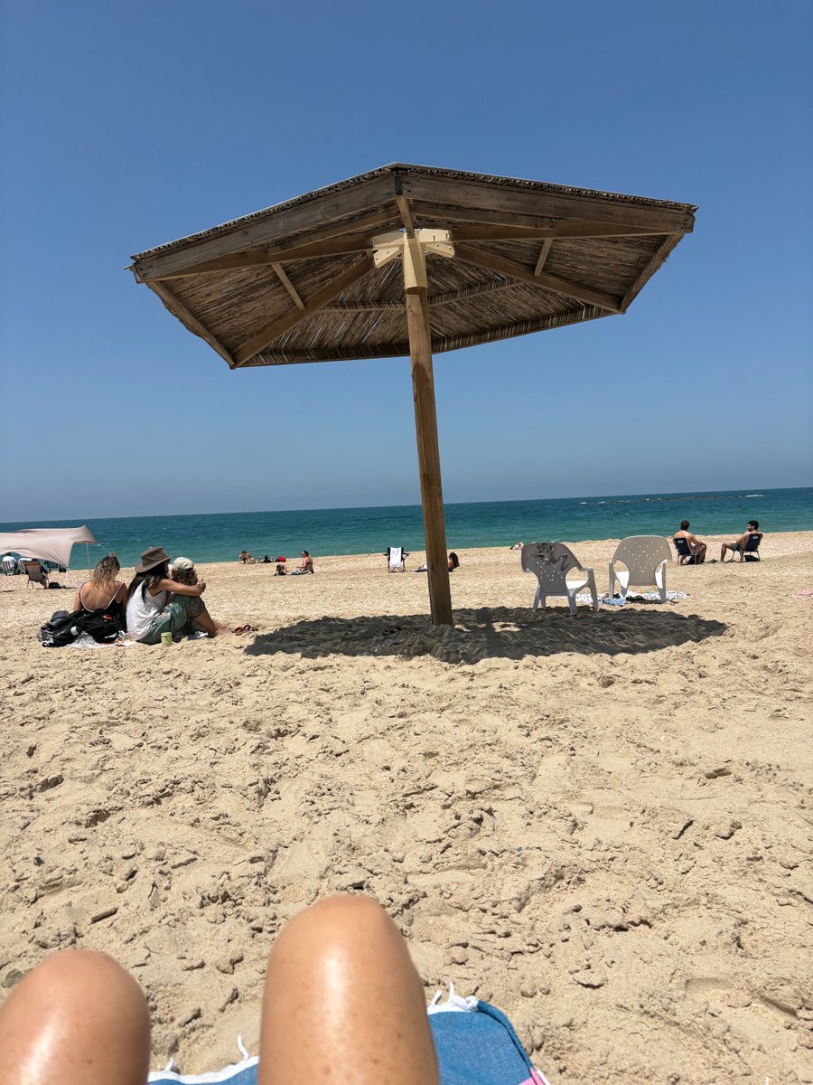_stopwhispering's tweet photo. No podria volver a vivir nunca mas en un lugar sin playa. https://t.co/adDCG69y7H
