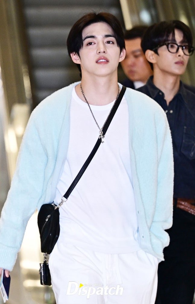 scoups departure to japan today 🤍