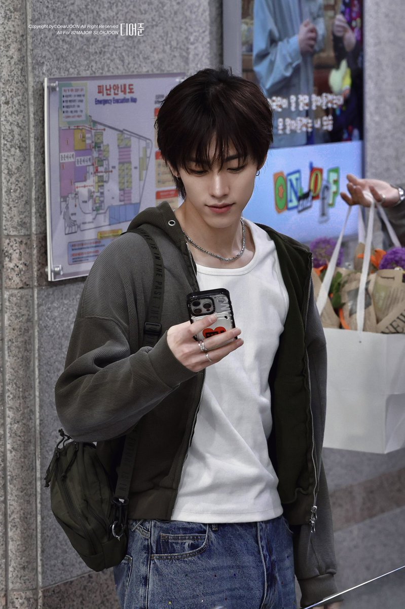 디어준 tweet media