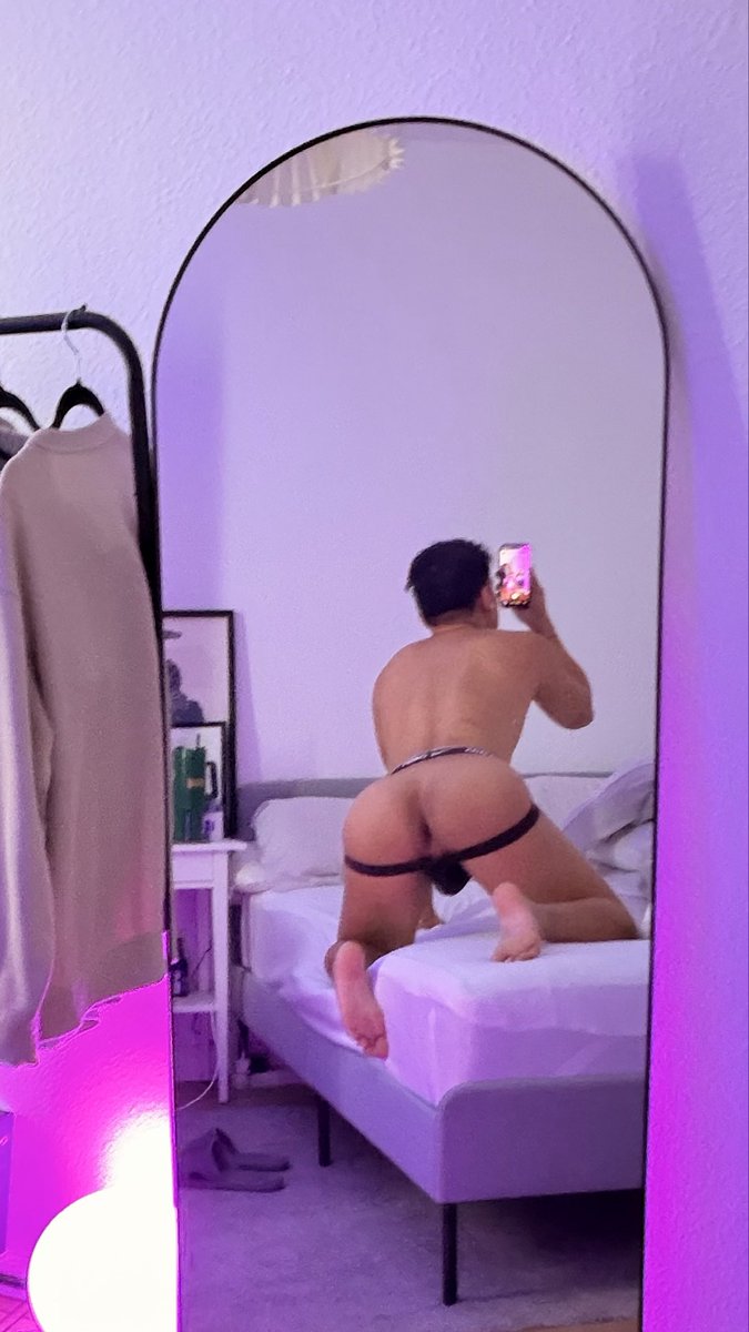 lance_bbb's tweet photo. Need a breeder 🍑💦 https://t.co/2M6j6kc7Qi