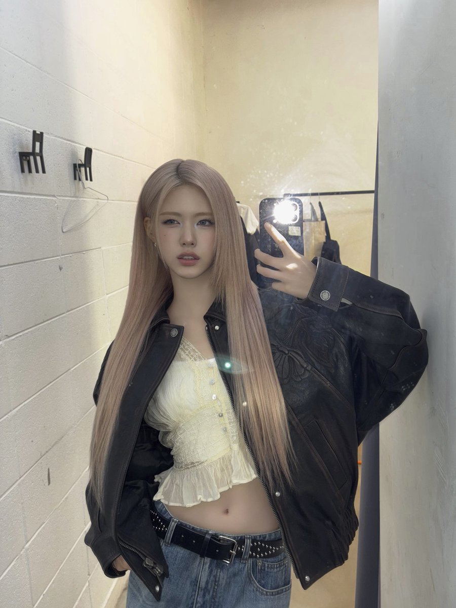 [📸 #eye_capture]
#RAHEE #라희

🖤📸

#ifeye #이프아이
#As_if #Hazy