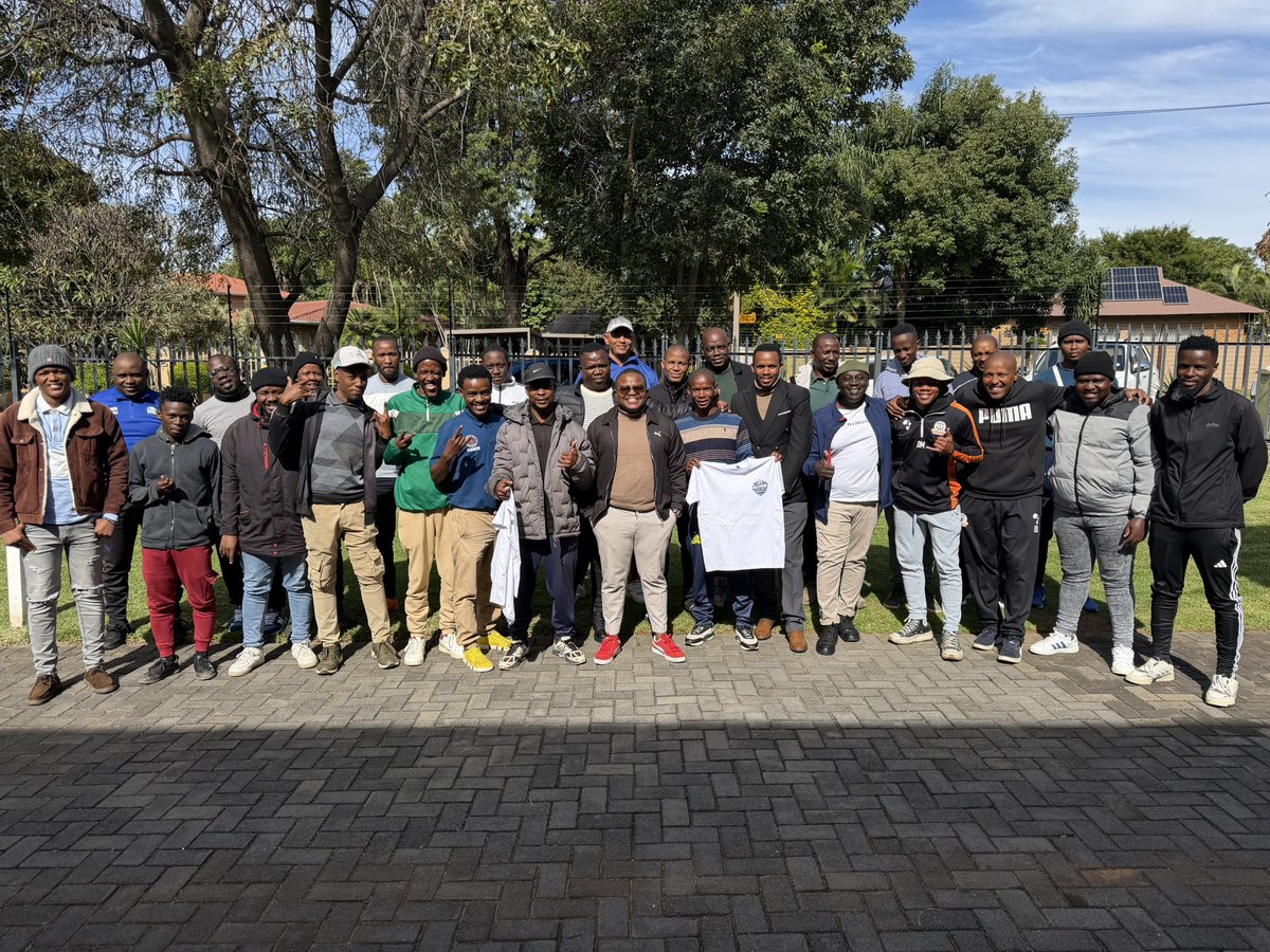 SinesiphoMali's tweet photo. Great weekend spent with great passionate group of Youth Coaches from the Rustenburg Youth League (RYL), under Rustenburg Local Football Association (RULFA), where I was giving a presentation on How to create a High Performance Culture in your environment, the National Playing Philosophy > Player Profile for the national teams & examples of High Performance at Grassroots level. 

Total of 30 passionate coaches attended and thanks to RULFA/RUYL for the invitation, well done to the organisers. Our football needs more of such initiatives in order to improve and drive High Performance from Grassroots Level. 

#InspireBeyond #EvolvingWithTheGame