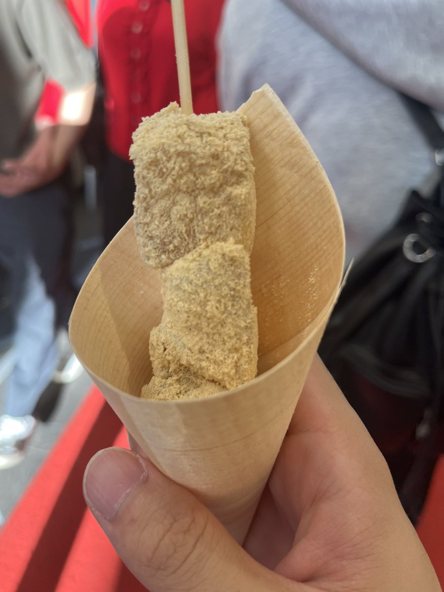 event21_ToDay's tweet photo. 友達が関東に来てるのでGW明けに休みいただいて遊びに行ってました。
ステーキ食べたりピザ食べたり、海鮮丼食べてもち食べて。
とにかく食べて色々行って遊んだ休みでした。
また引き続き頑張るぞー。

#イベント21 #2ポンド #江ノ島 https://t.co/tz4jMYxruO