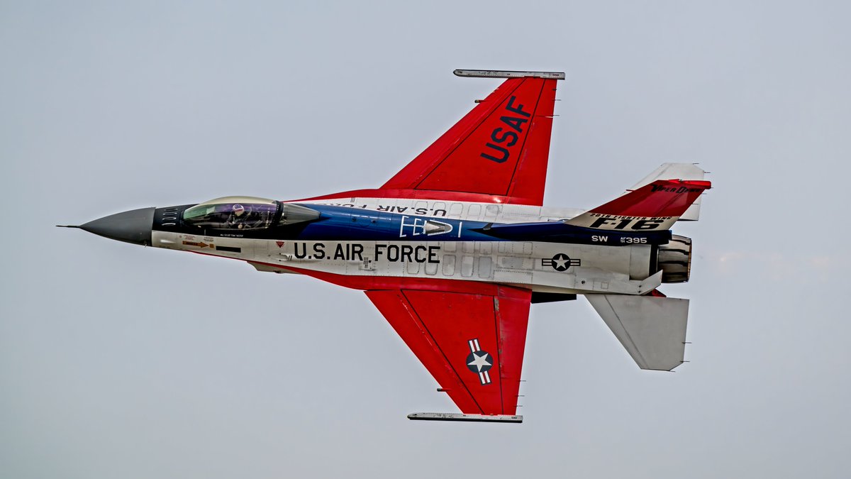 Jerry Reed F 16 Ride It was a murky day at Cherry Point on Saturday when I got these images ...