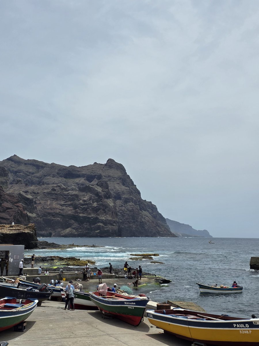 eyilmaz_mx's tweet photo. #CaboVerde 🇨🇻 es un archipiélago de 10 islas volcánicas situadas en el océano #Atlántico frente a las costas de #África Occidental. Es un destino turístico en auge por su clima tropical, música tradicional, playas vírgenes y mezcla de culturas africana y portuguesa.
En esta ocasión visitamos la Isla de Santo Antão 🇨🇻.
@MegaTravel_MX