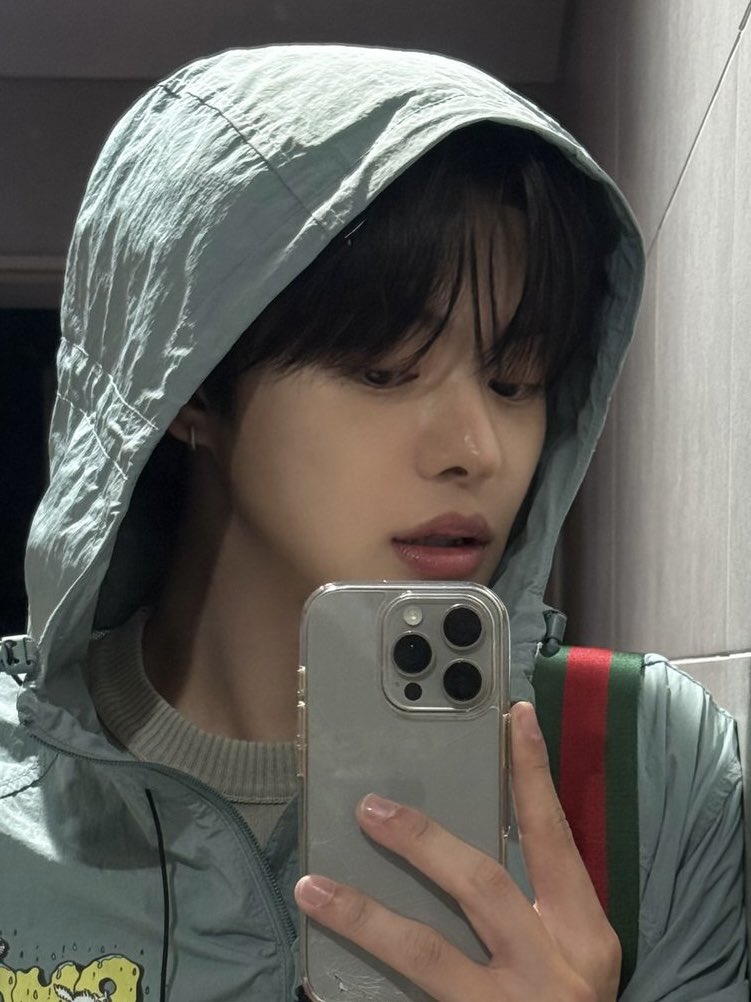 이리오 얼굴 tweet media