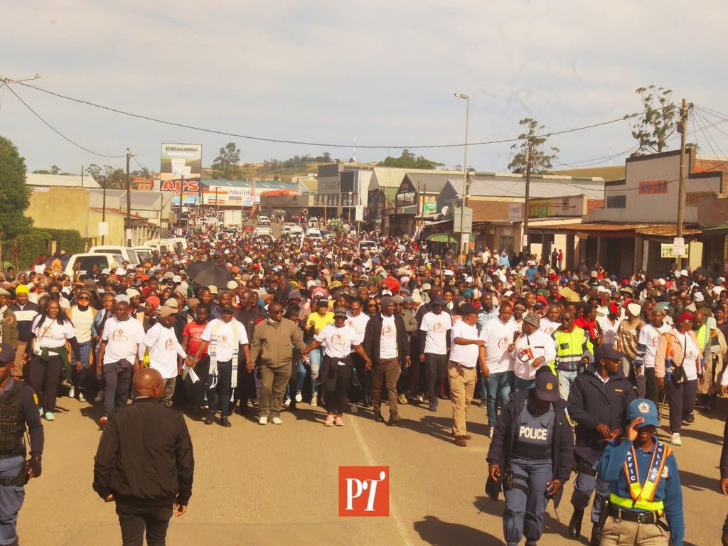 People of Bizana - Eastern Cape have decided to Reclaim their City from Illegal Foreigners.

🇿🇦🇿🇦they have organised themselves to defend their Future from illegal Foreigners.  People of South Africa are uniting outside of Politics.