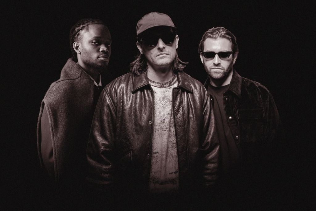 DailyFrequency's tweet photo. New Post: Zeds Dead, ARDN, &amp; Boi-1da Join Forces For Hip-Hop Fueled Soccer Anthem ‘WE CAME TO BLEED’ https://t.co/DSlfY04CYW https://t.co/LCnsqXjF6g